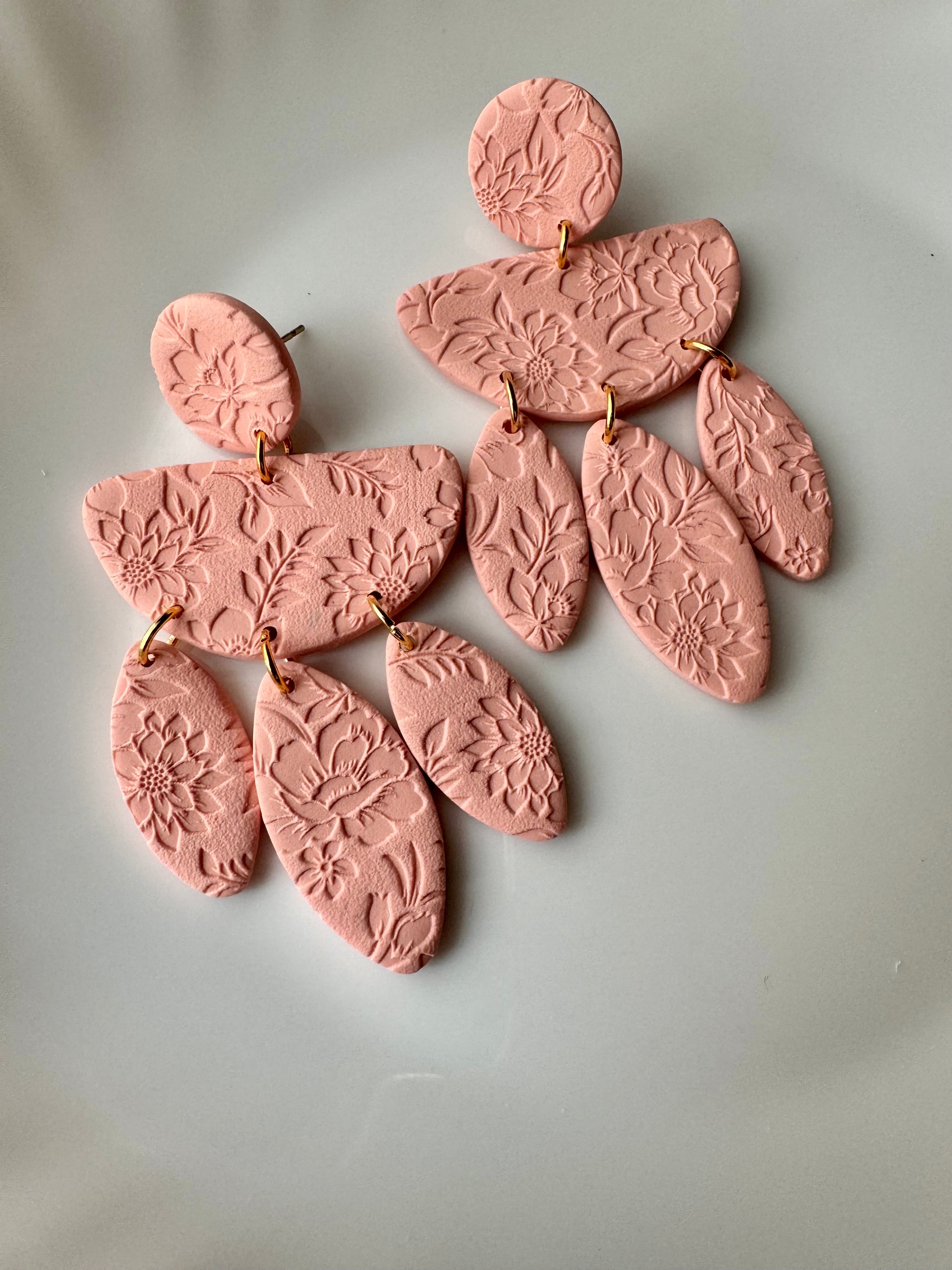 Willow, in Peachy Pink