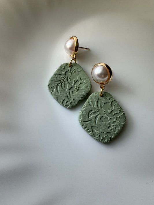 Flowers and Pearls