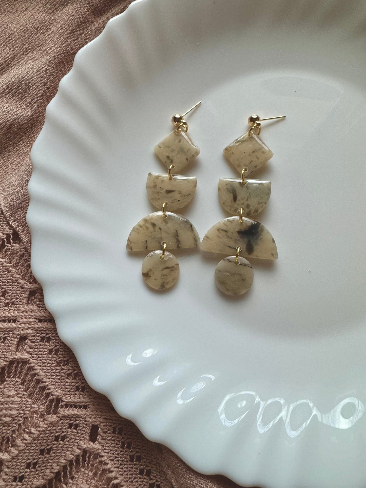 Indie, Neutral Stone